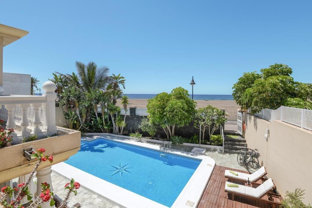 Villa La Concha Beachfront Heated Pool بلايا هوندا المظهر الخارجي الصورة